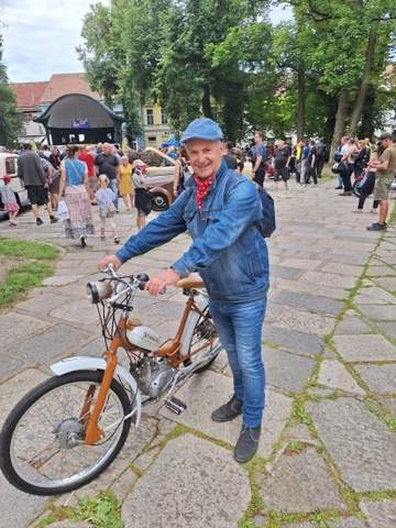 XXIV. písecká jízda historických vozidel – téma akce „Svobodně do hor — fotografie 6