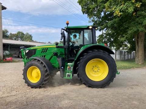 Pojištění nového traktoru John Deere 6155M Premium Select plus — fotografie 3